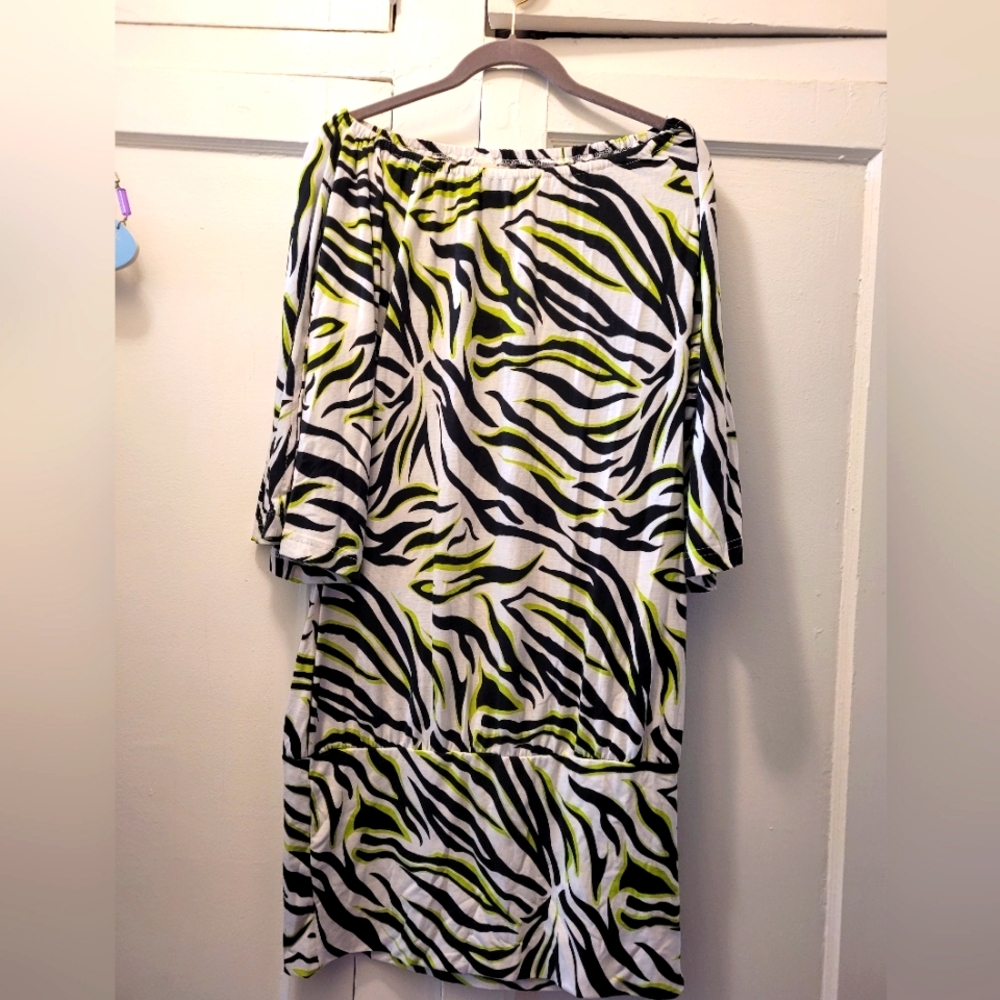 NWOT, Off the shoulder dress